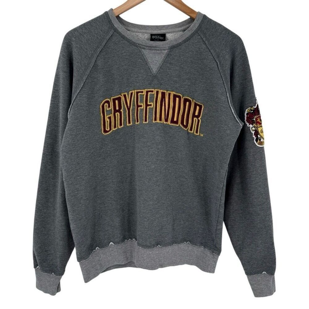 Harry Potter Universal Studios Gryffindor Patched Crewneck Sweatshirt Unisex Med